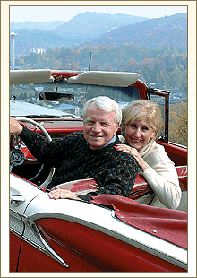 couple_in_classic_car.png